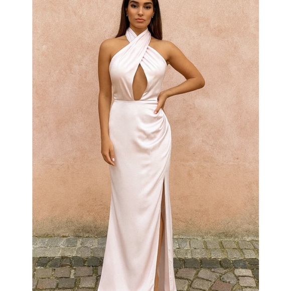 ELLIATT Blush Pink Cross Front Satin Maxi Gown Medium NWT - Picture 3 of 16